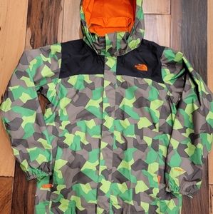 North Face water-resistant coat,boys sz L (14/16),camo